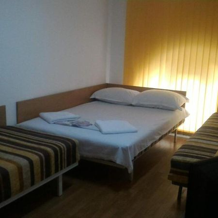 רוסה Hostel Ruschuk מראה חיצוני תמונה
