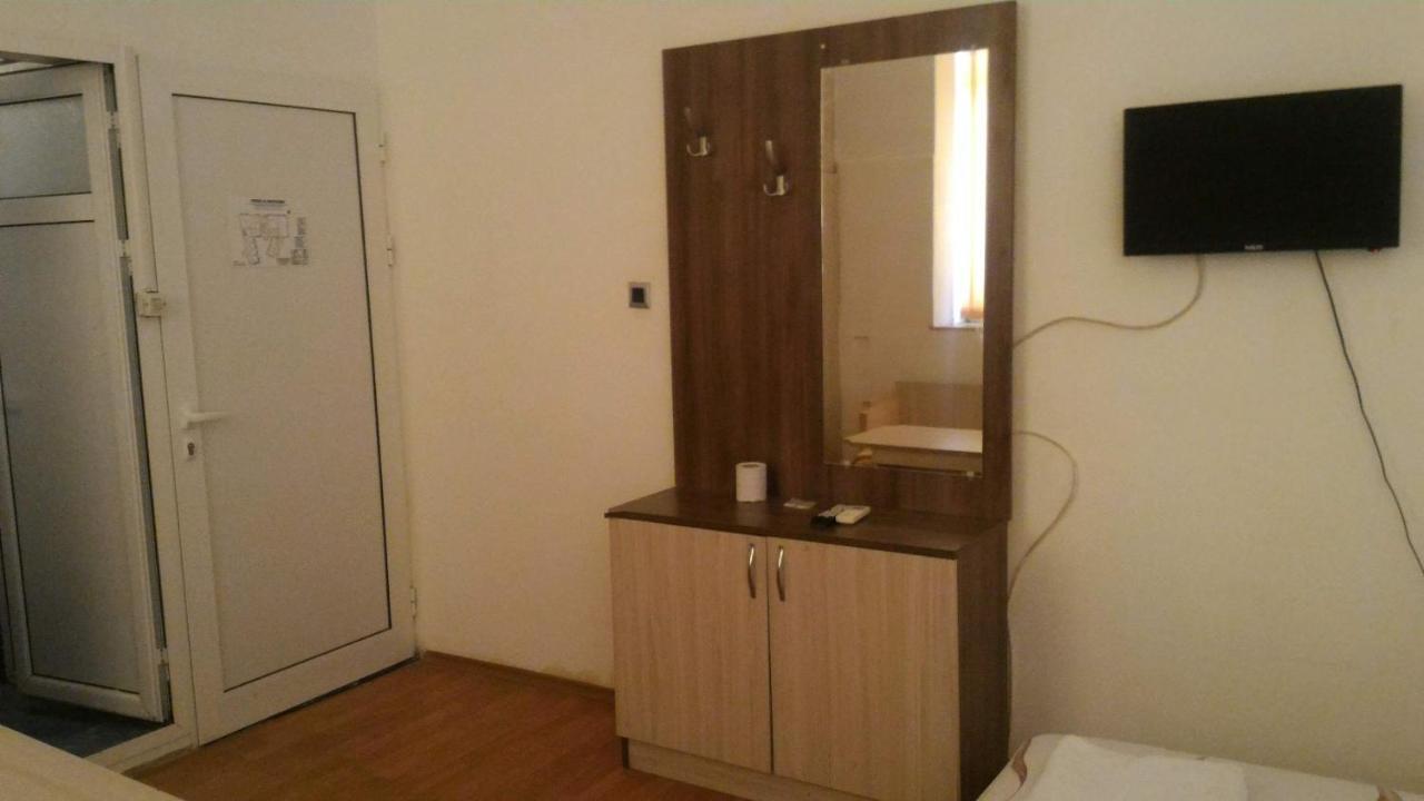 רוסה Hostel Ruschuk מראה חיצוני תמונה
