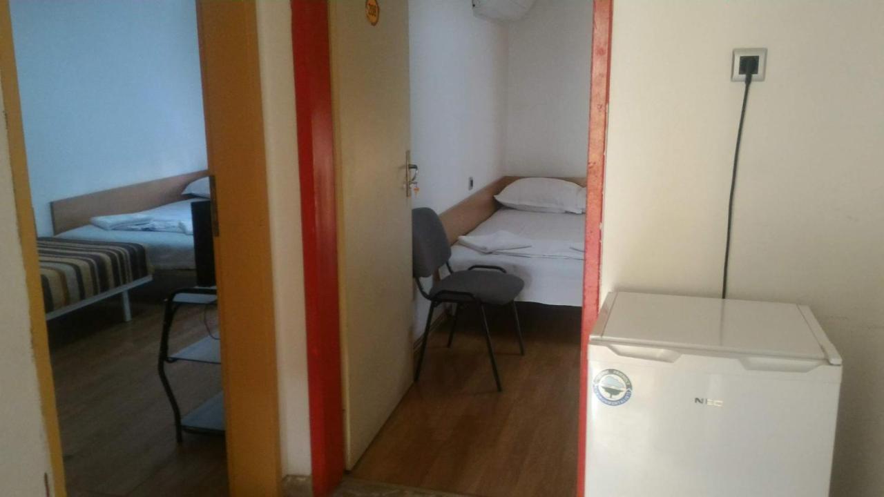 רוסה Hostel Ruschuk מראה חיצוני תמונה