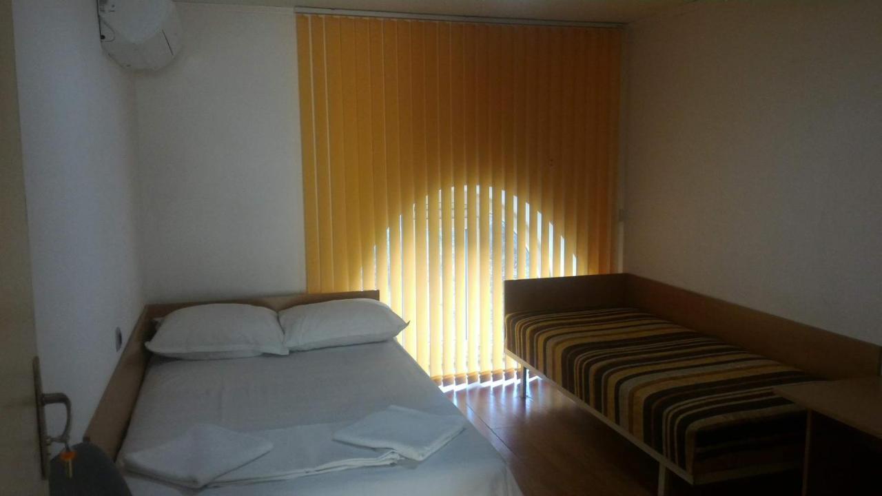 רוסה Hostel Ruschuk מראה חיצוני תמונה